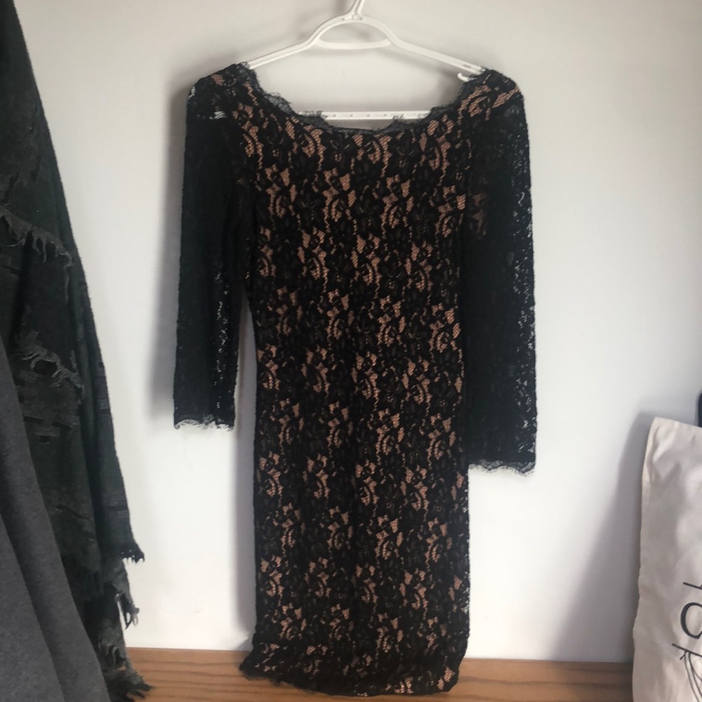 Aritzia T. Babaton Rafael Dress (size 2)